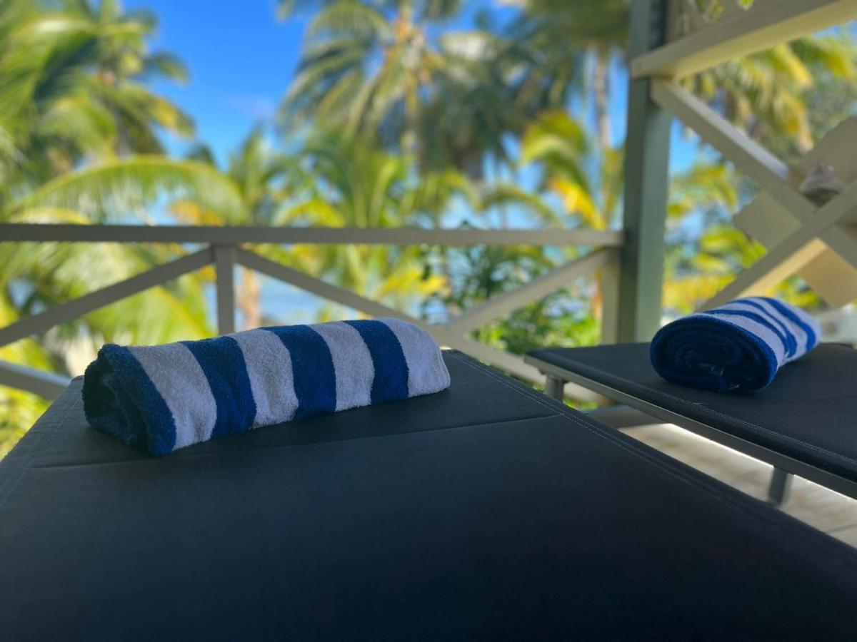 Paparei Beachfront Bungalows, Aitutaki Arutanga Exterior photo