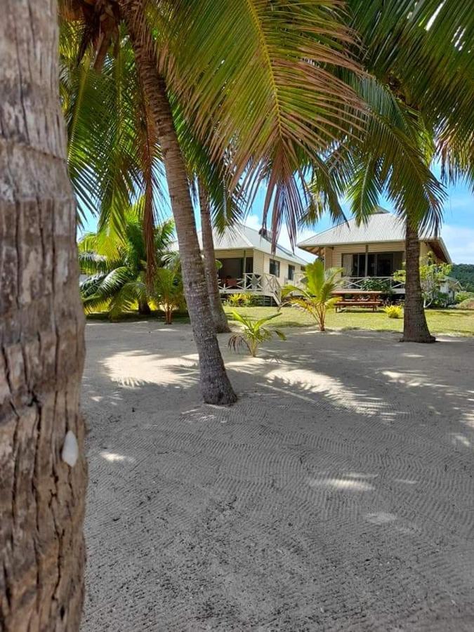 Paparei Beachfront Bungalows, Aitutaki Arutanga Exterior photo